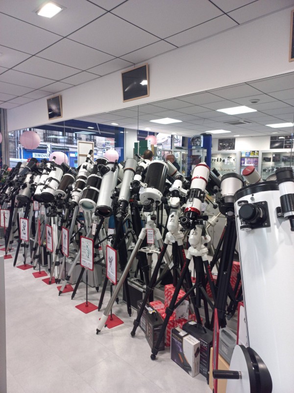 Dans votre magasin astronomie espace optique de Bordeaux , on prépare les fêtes de noël. !!!